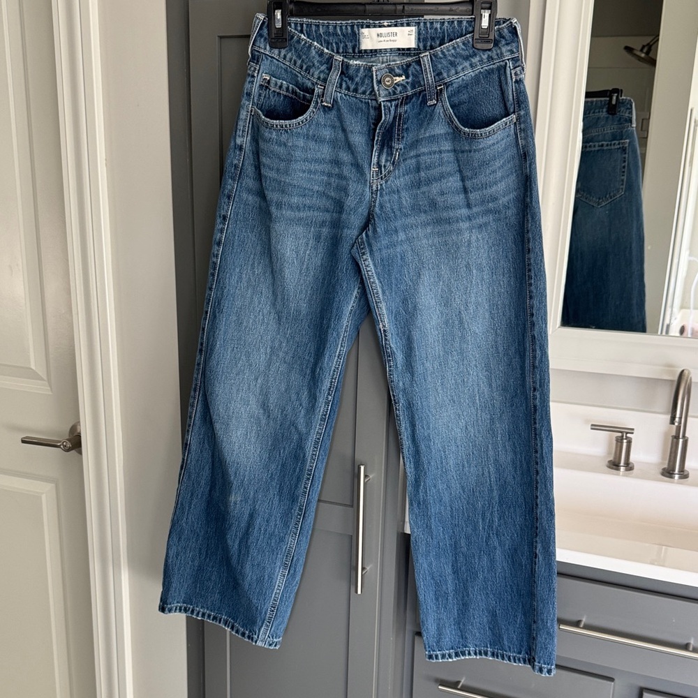 Hollister Low-Rise Baggy Fit Blue Jeans